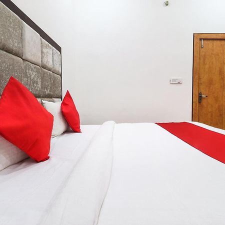 Hotel O Taj Royal Tājganj Zewnętrze zdjęcie