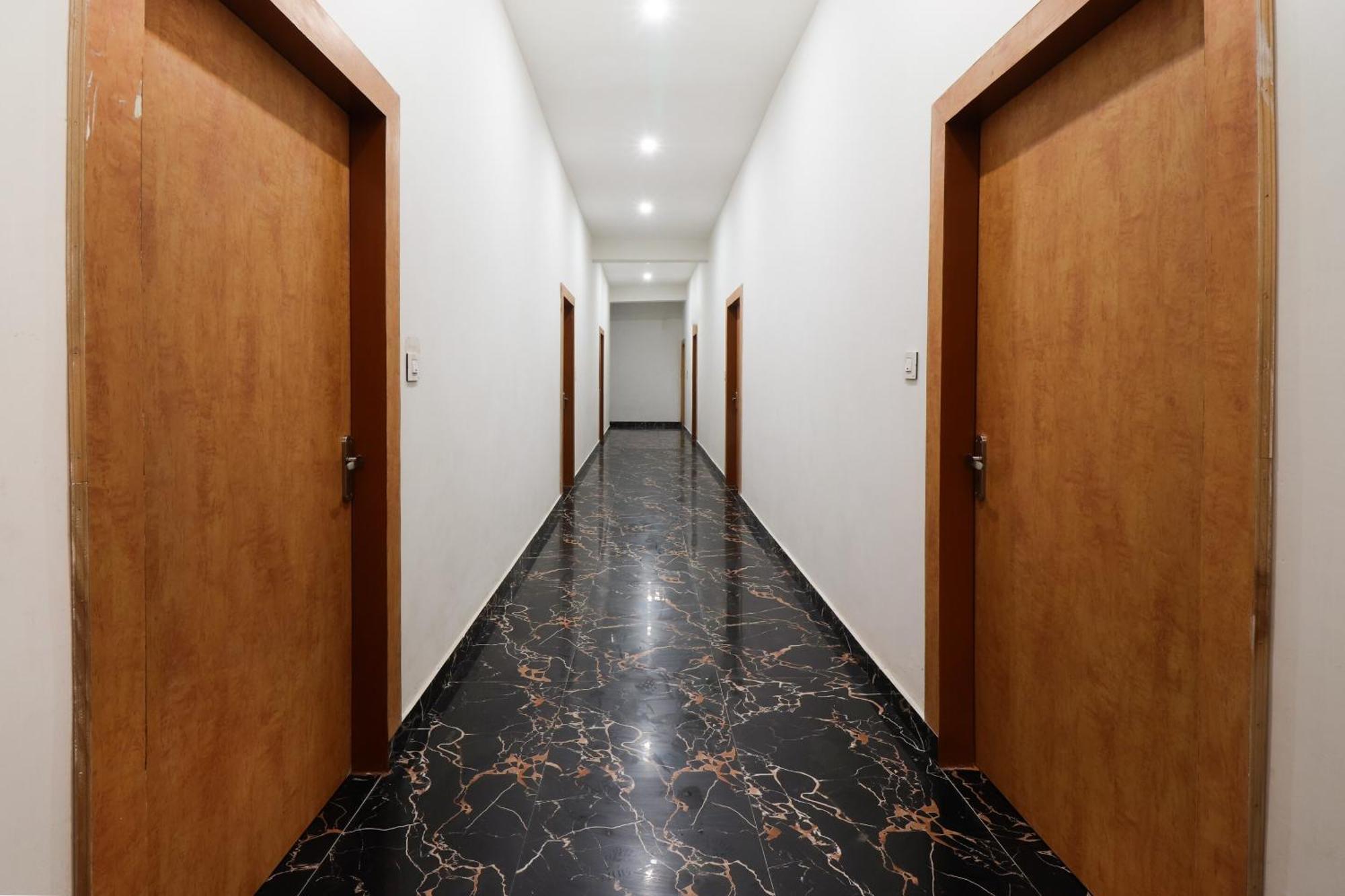 Hotel O Taj Royal Tājganj Zewnętrze zdjęcie