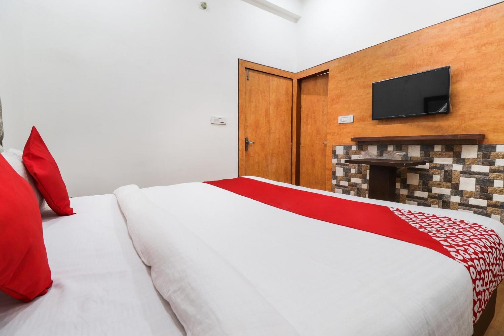 Hotel O Taj Royal Tājganj Zewnętrze zdjęcie
