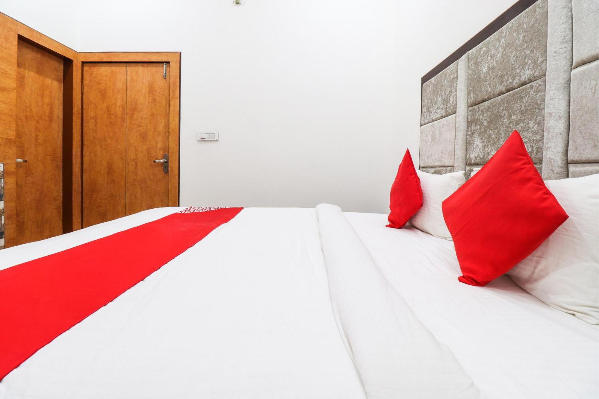 Hotel O Taj Royal Tājganj Zewnętrze zdjęcie